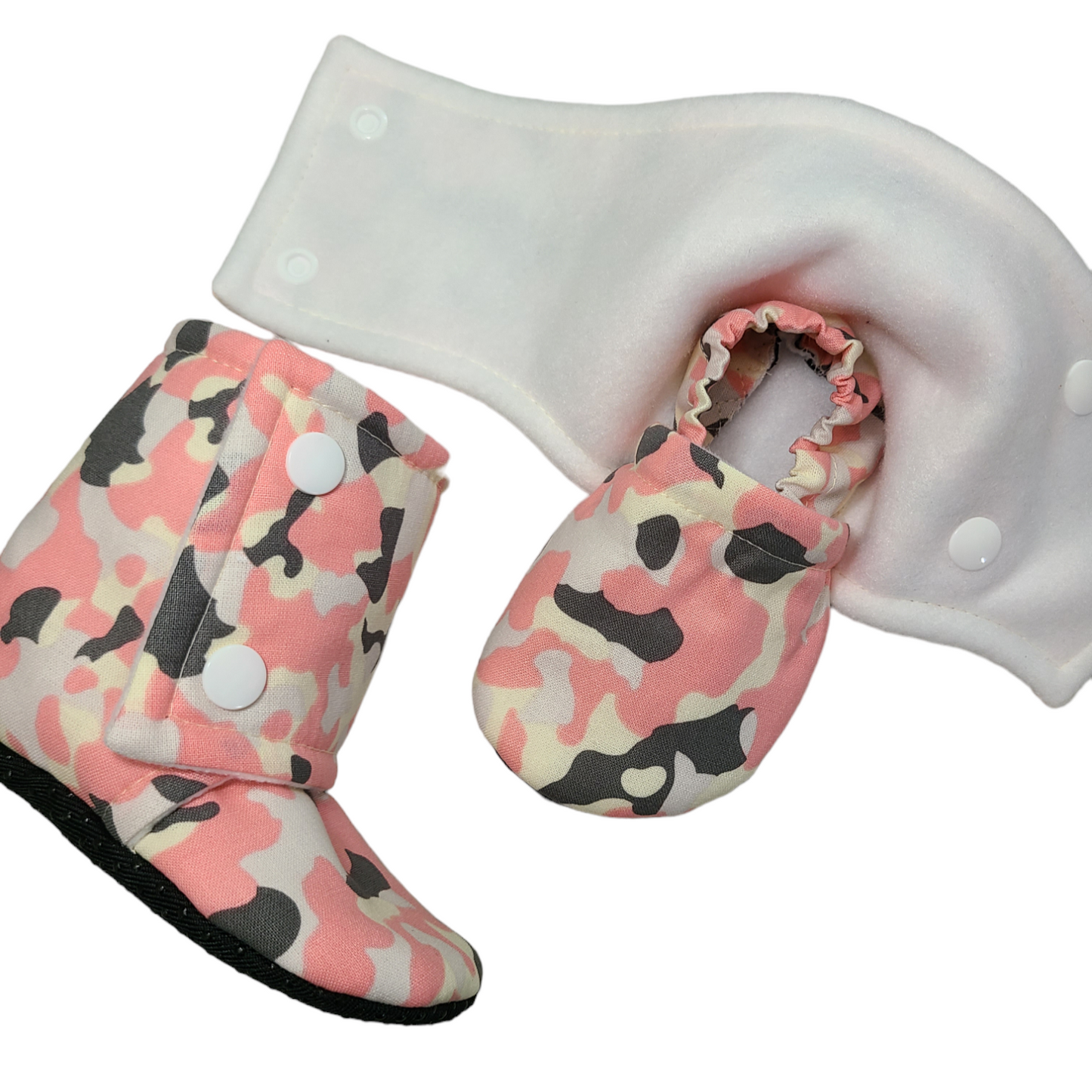 Camo Baby Booties, Pink Camo Baby Gift, Baby Moccs, Baby Booties, Camo Baby Slippers, Camouflage Baby Shoes